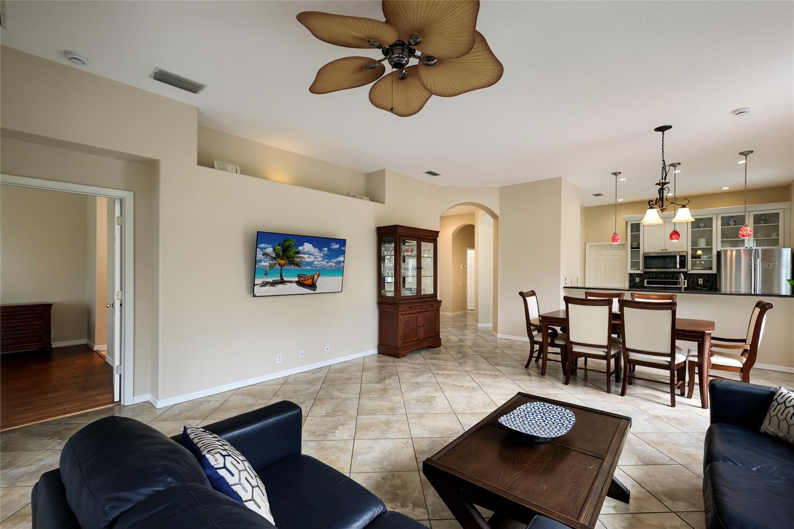 8728 52nd Dr E Property Photo 12