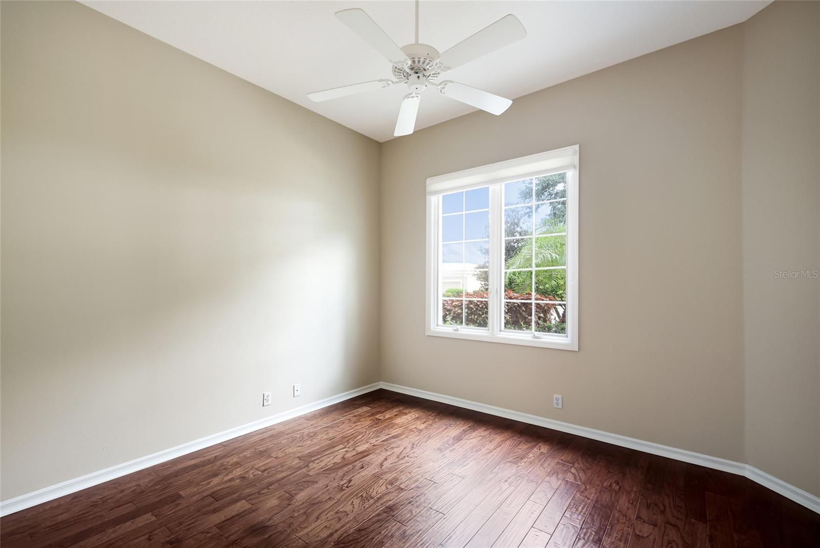 8728 52nd Dr E Property Photo 21