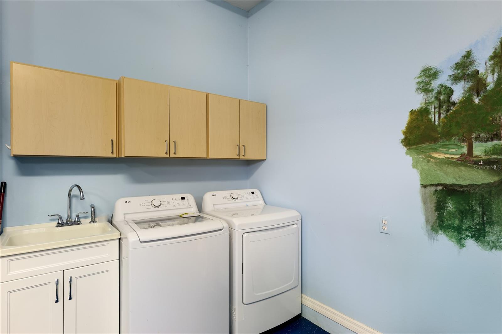 8728 52nd Dr E Property Photo 28