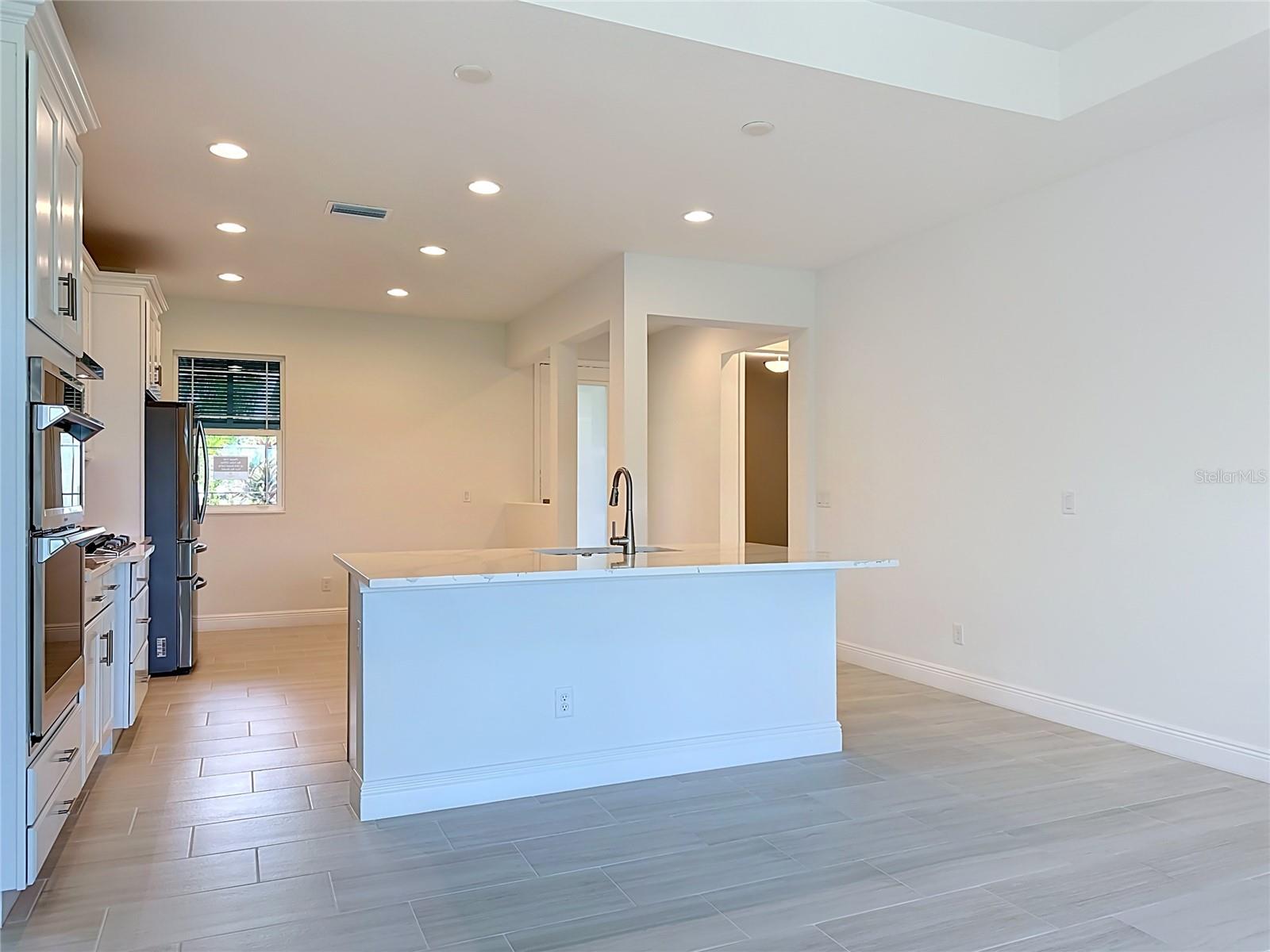 10618 Klee Ave Property Photo 15
