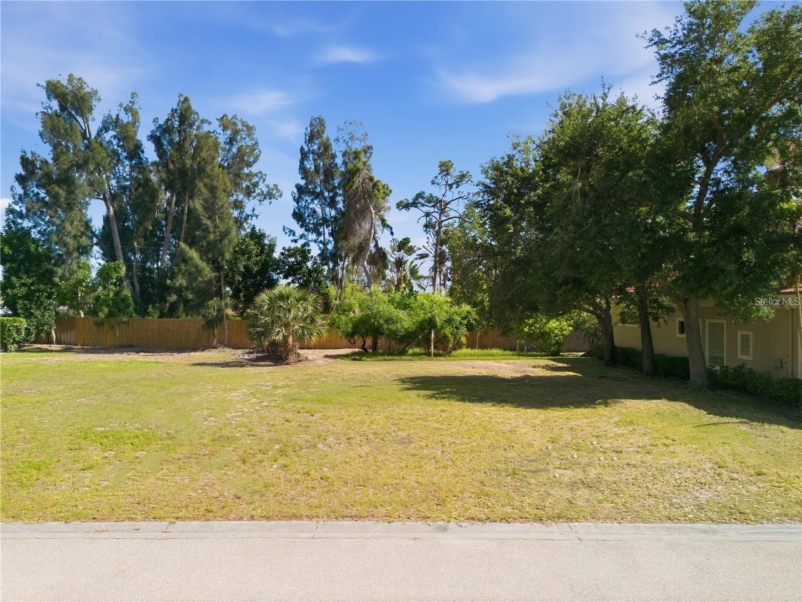 1740 Assisi Dr Property Photo 9