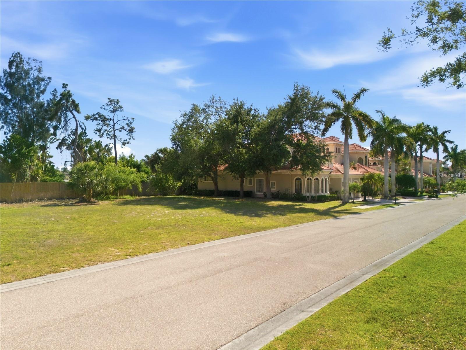 1740 Assisi Dr Property Photo 11