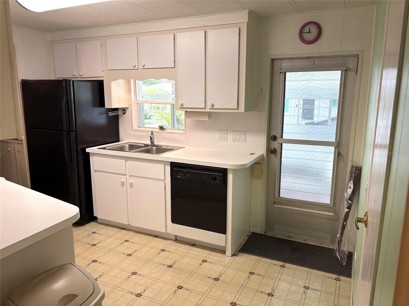 5536 Denmark Dr Property Photo 3