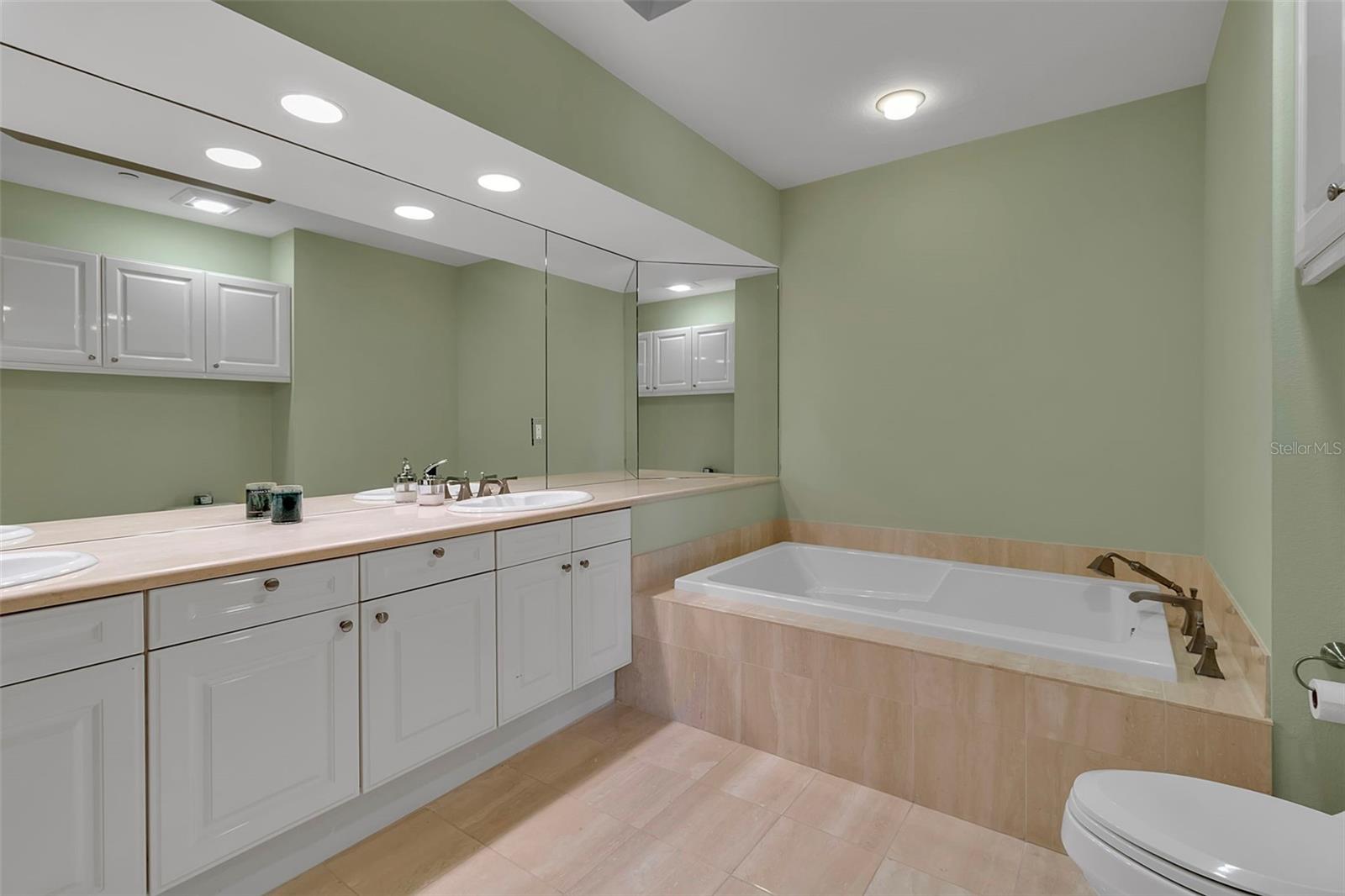 1241 Gulf Of Mexico Dr #109 Property Photo 19