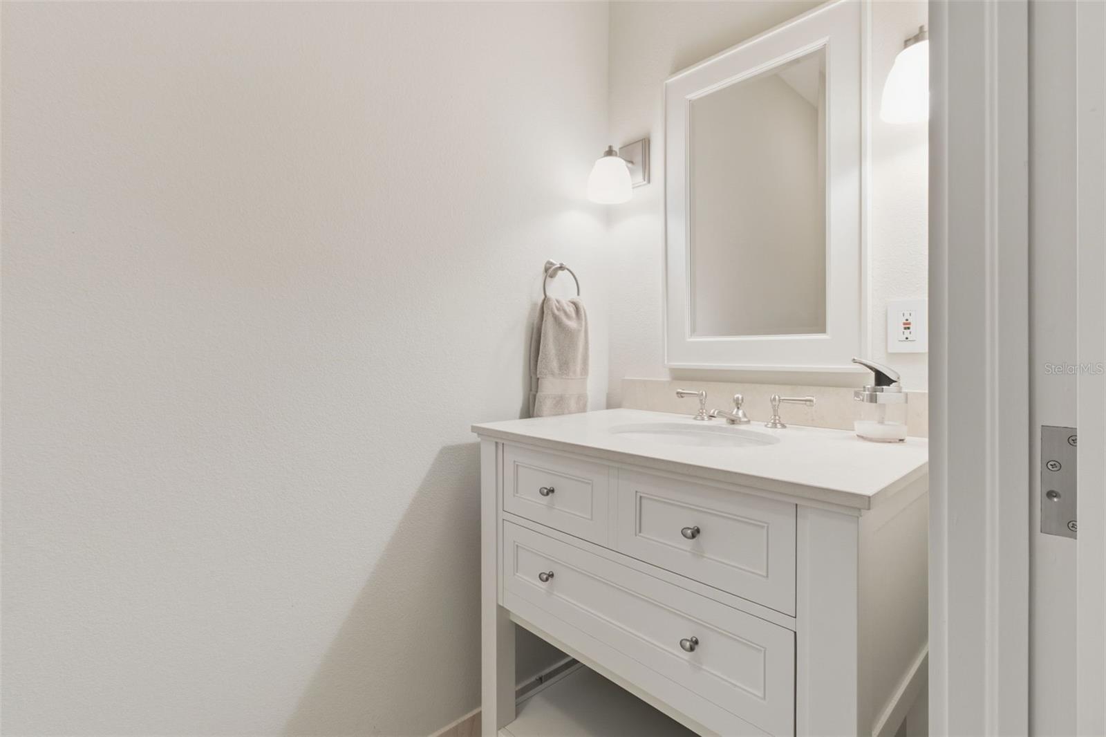 1241 Gulf Of Mexico Dr #109 Property Photo 23