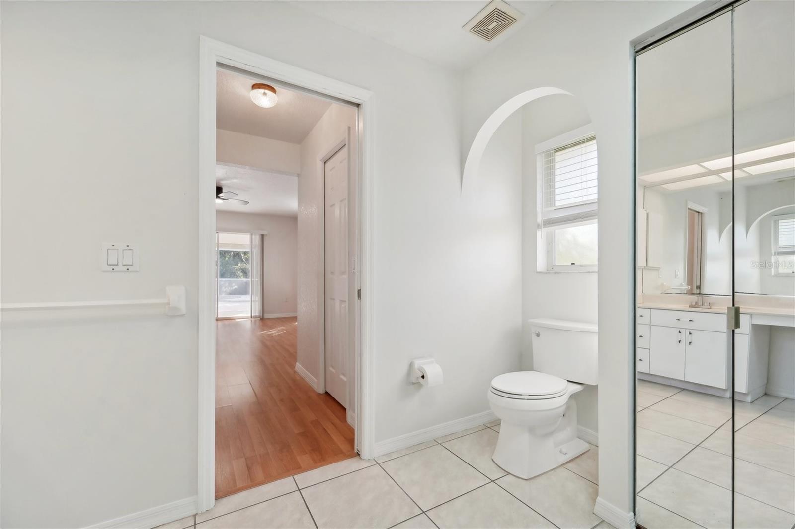 510 Border St Property Photo 16