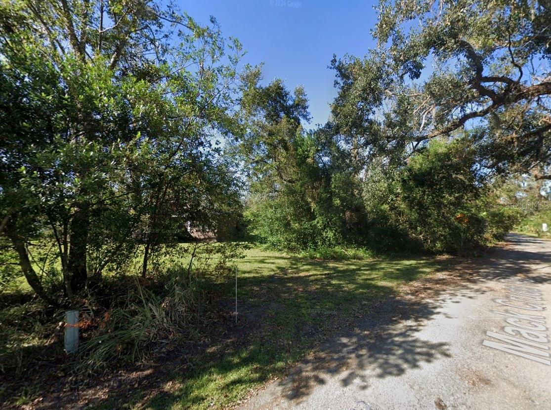1 Mack Cruce Rd Property Photo 2