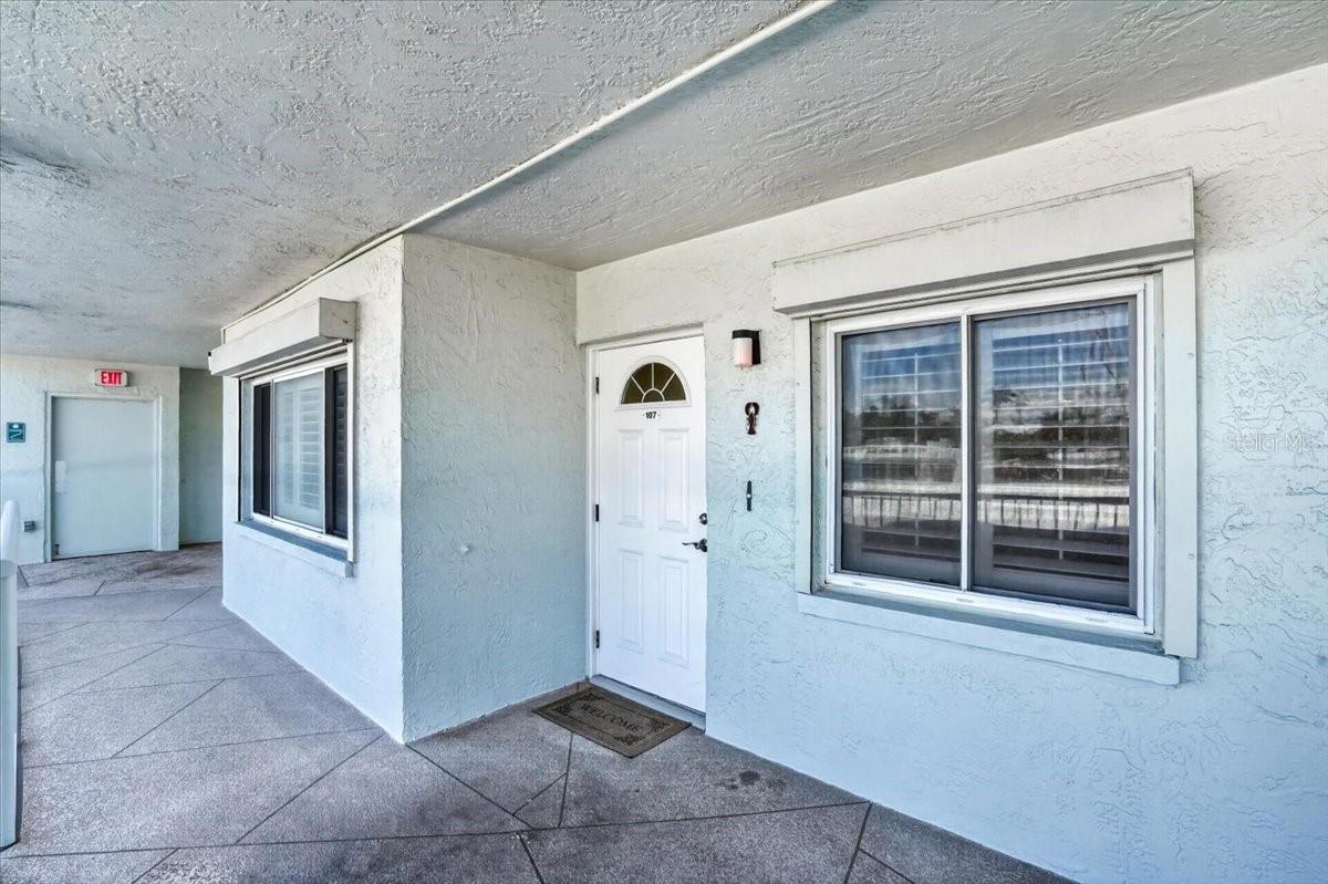 5200 Gulf Dr #107 Property Photo 7