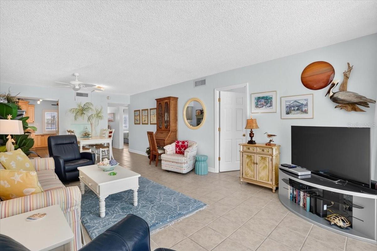 5200 Gulf Dr #107 Property Photo 15