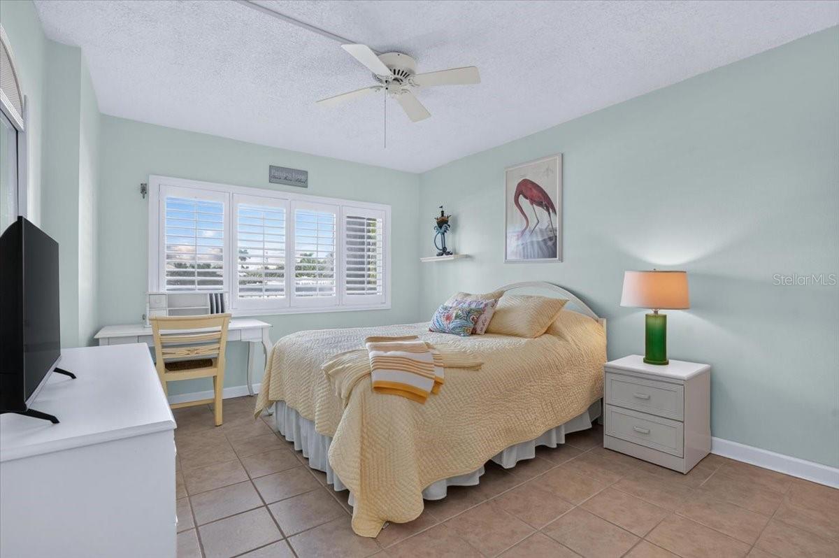 5200 Gulf Dr #107 Property Photo 24