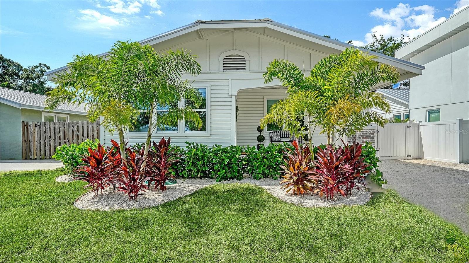 2546 LOMA LINDA ST Property Photo 1