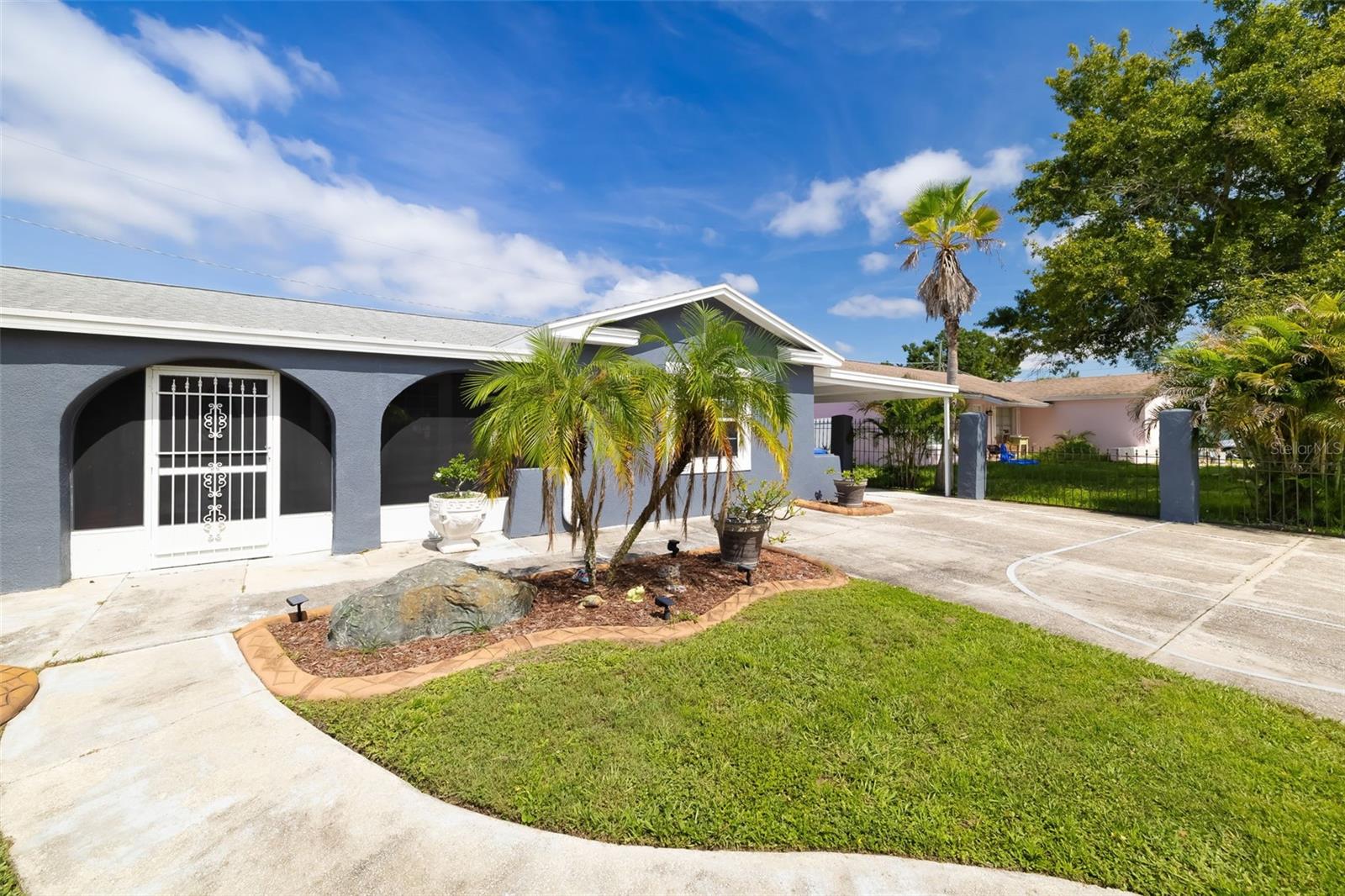6012 Francis Dr Property Photo 4