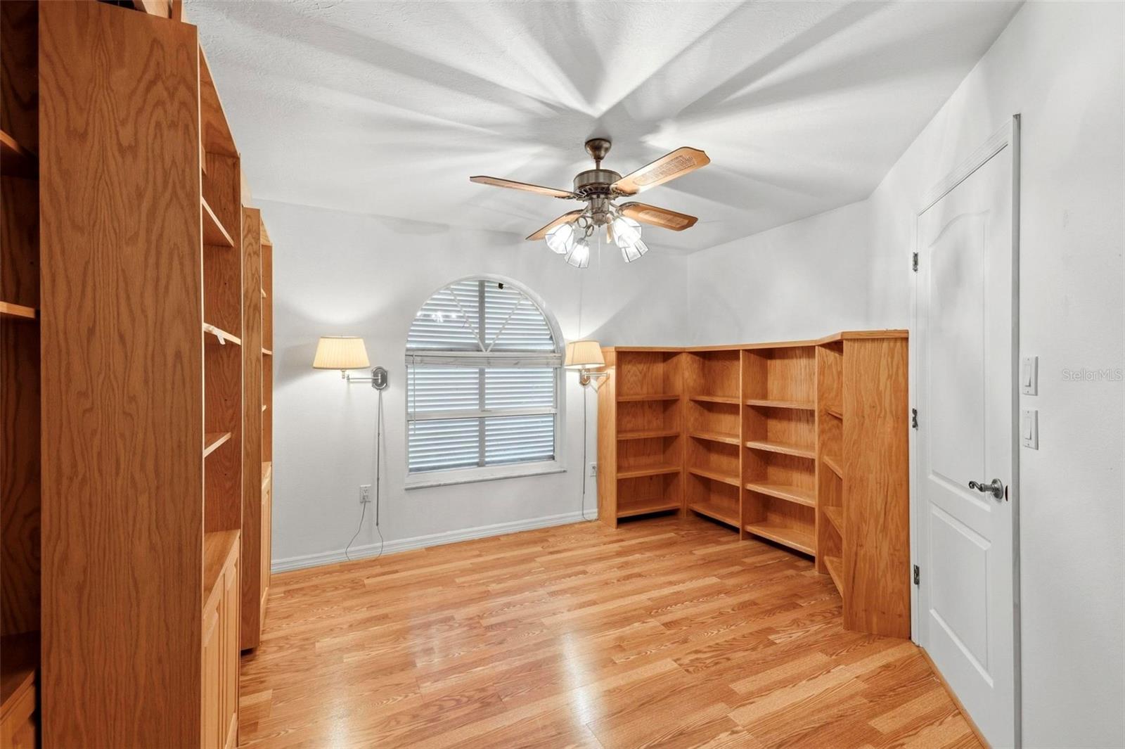 2429 Whippoorwill Cir Property Photo 11