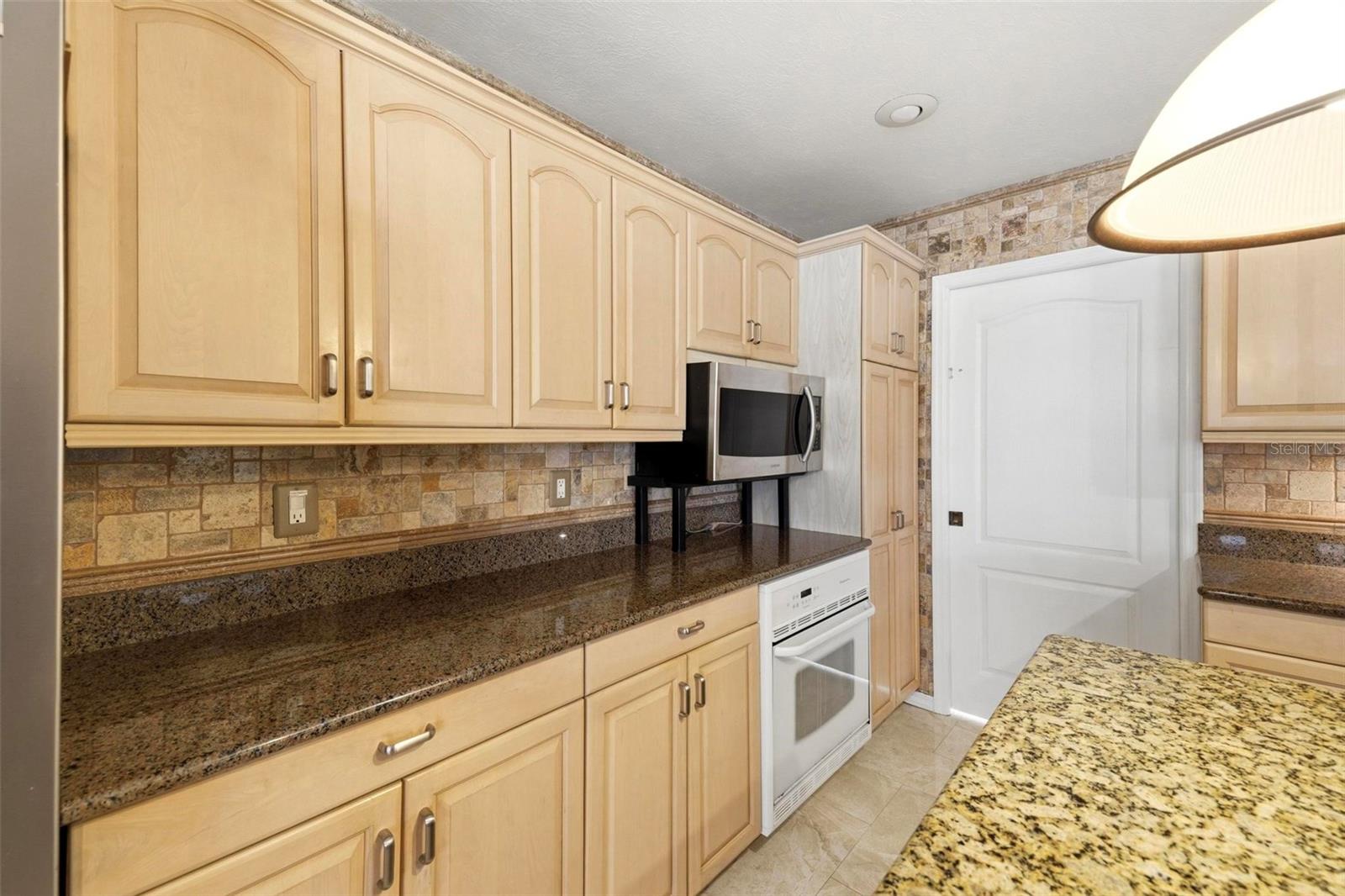 2429 Whippoorwill Cir Property Photo 21