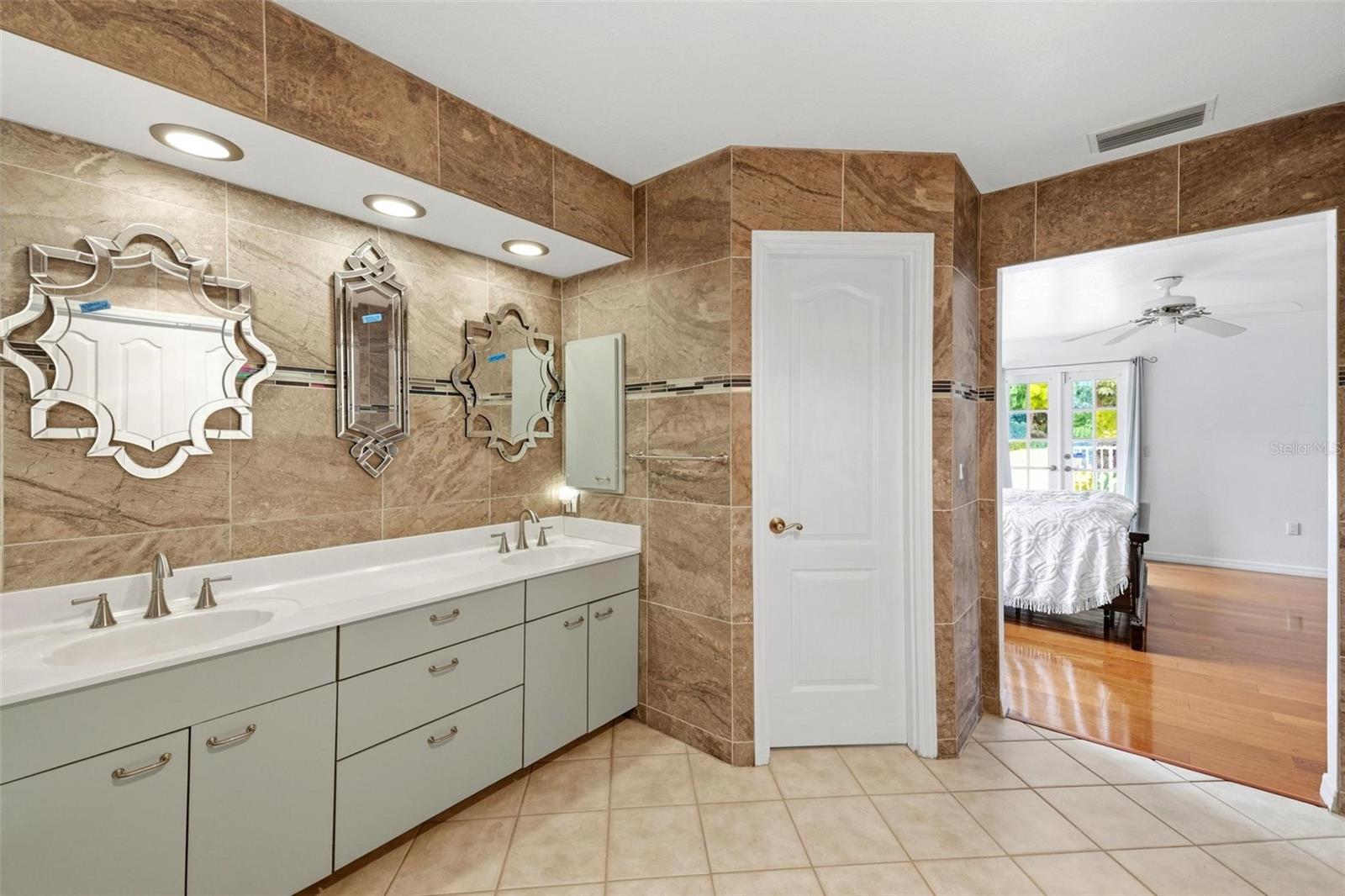 2429 Whippoorwill Cir Property Photo 38