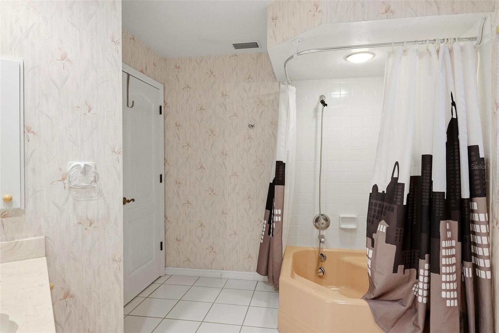 2429 Whippoorwill Cir Property Photo 43