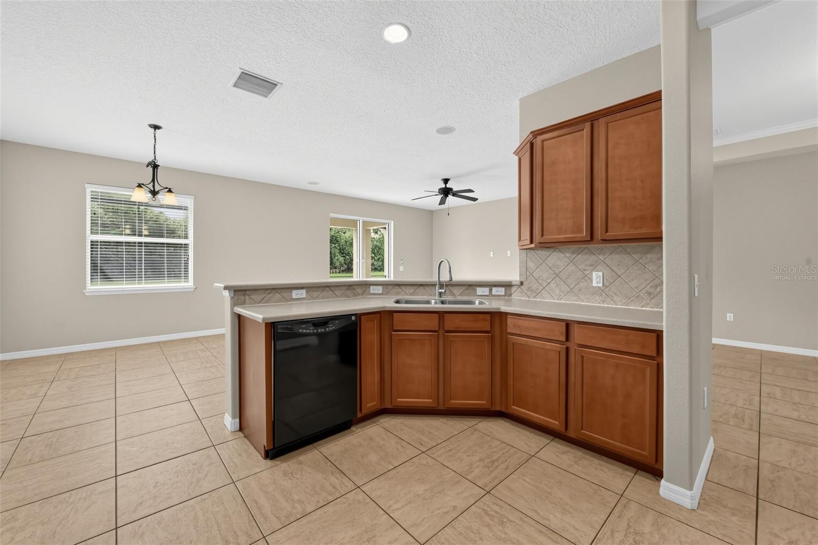 12218 Lavender Loop Property Photo 10