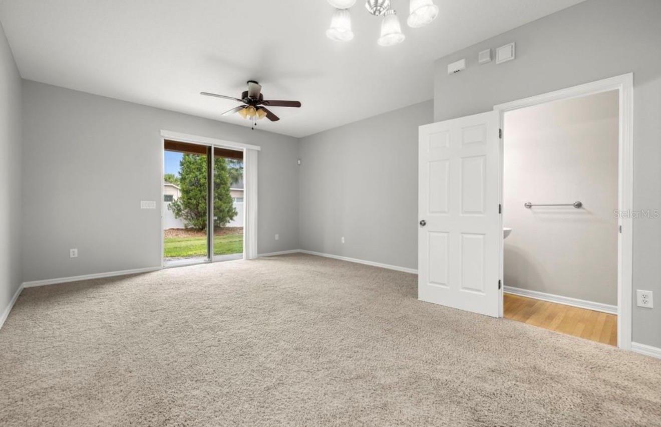 8832 Red Beechwood Ct Property Photo 3