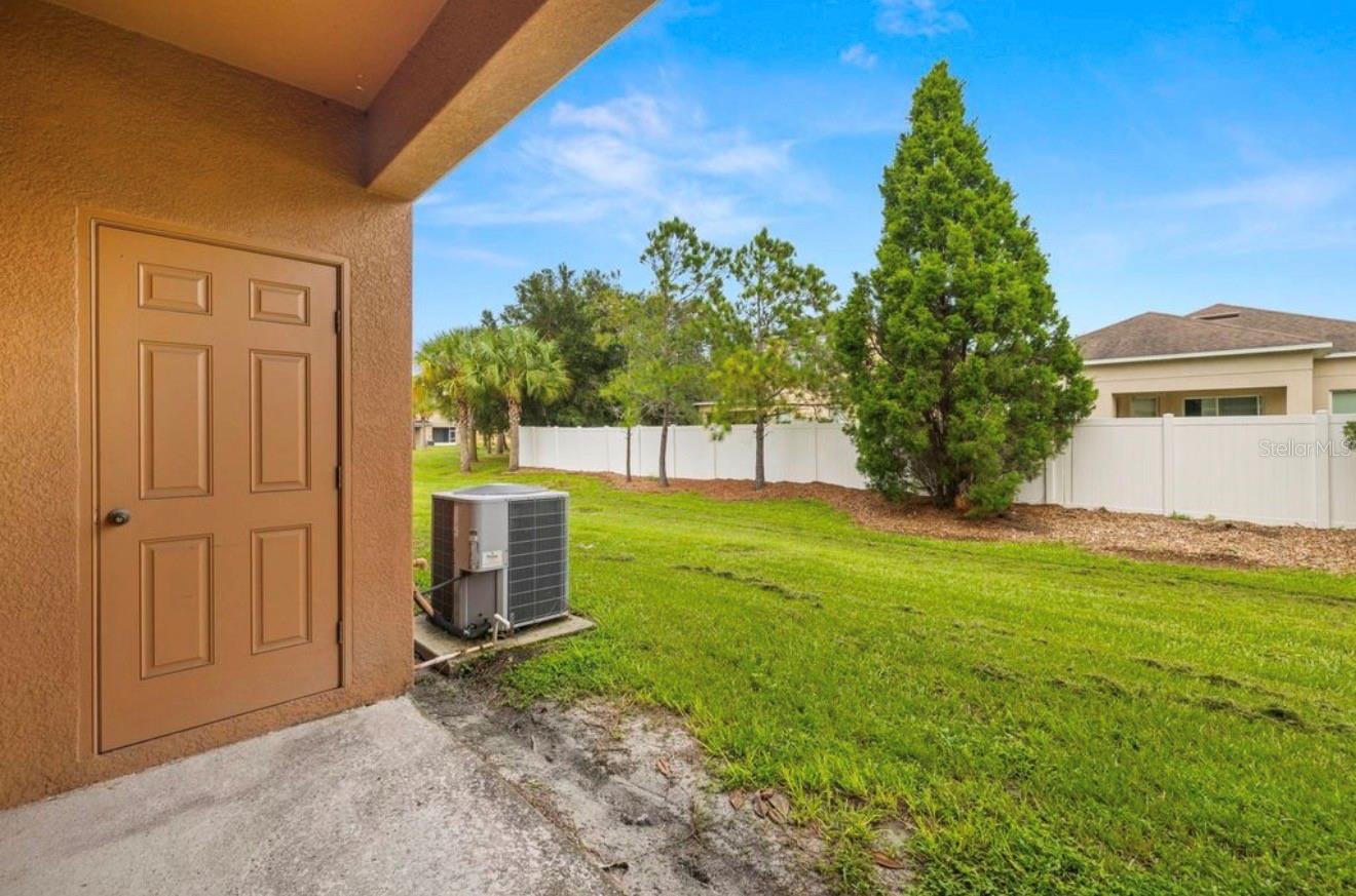 8832 Red Beechwood Ct Property Photo 21