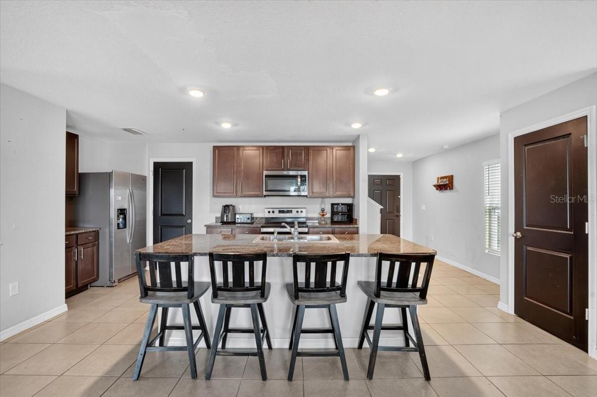 12171 High Rock Way Property Photo 4