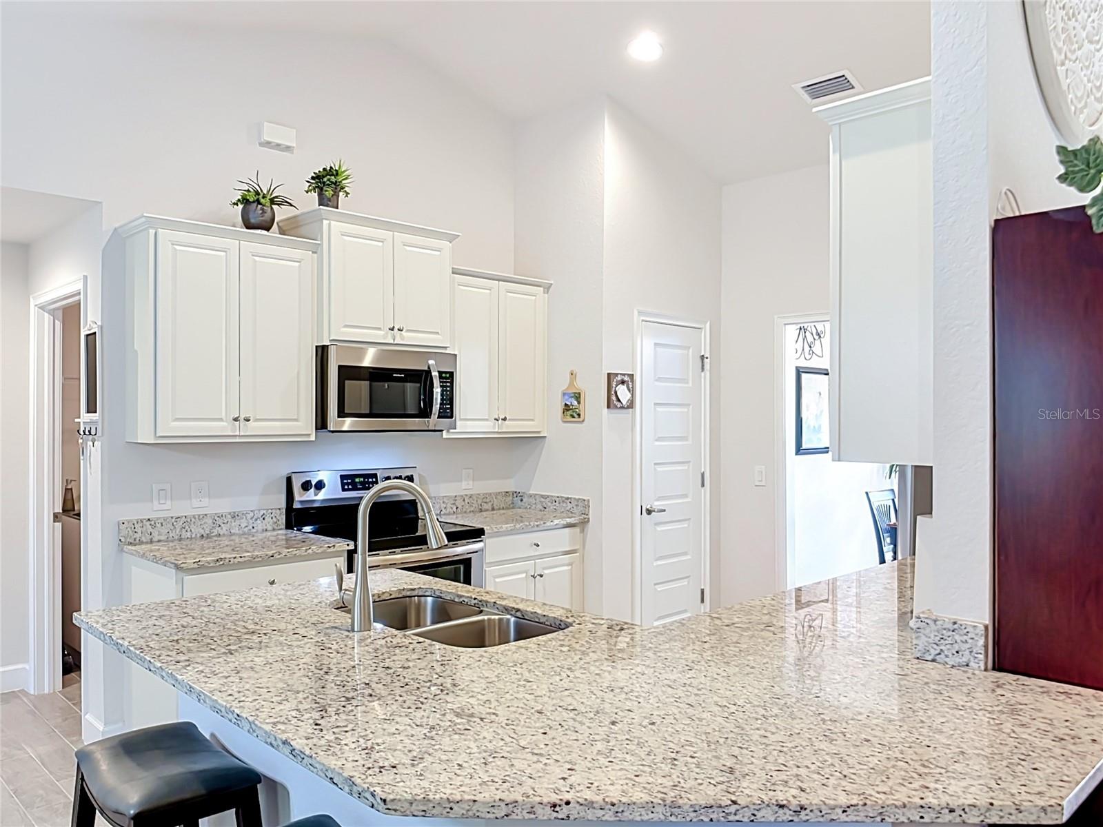 2461 S Cranberry Blvd Property Photo 16