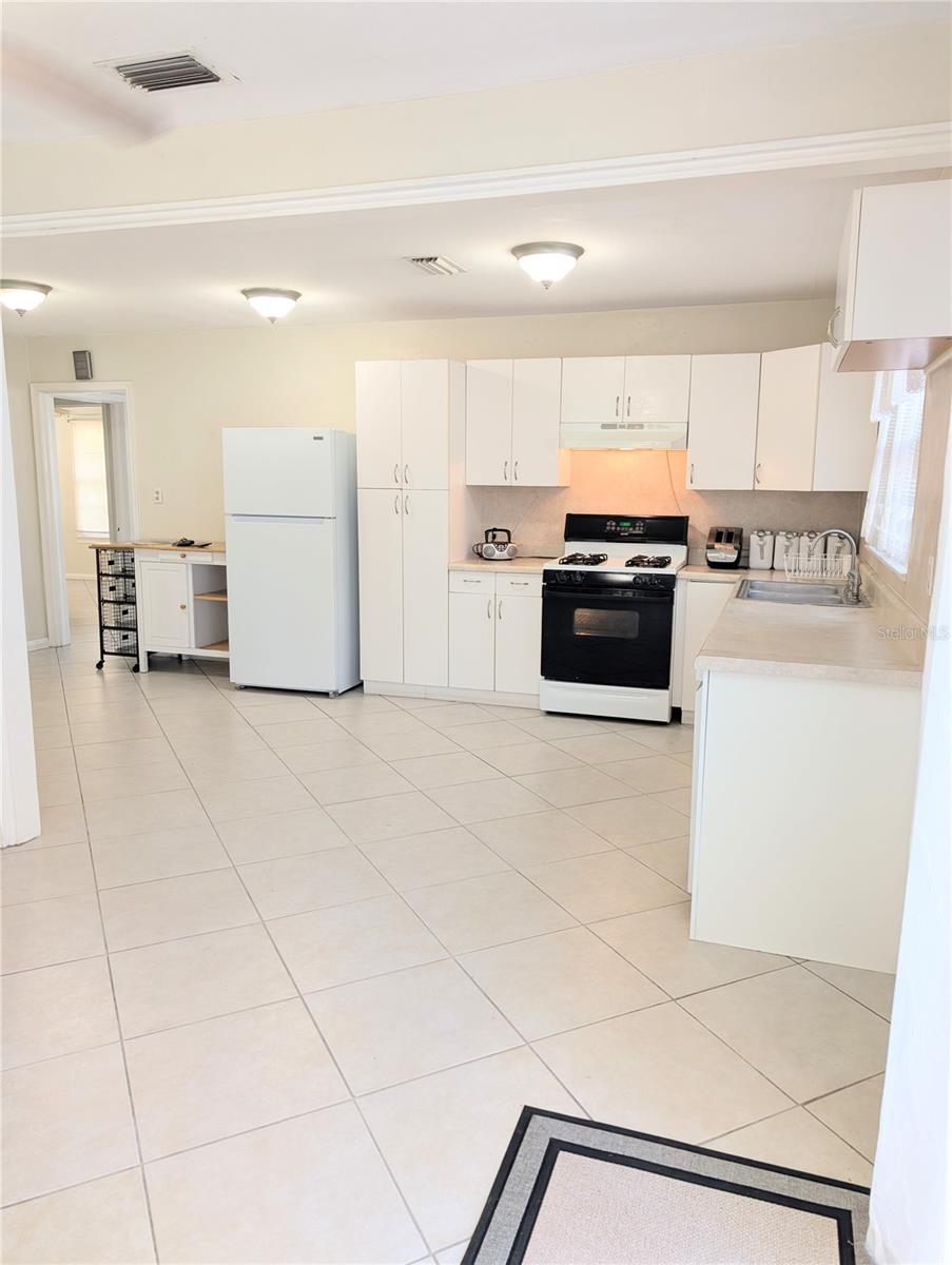 1010 Indian Beach Dr Property Photo 8