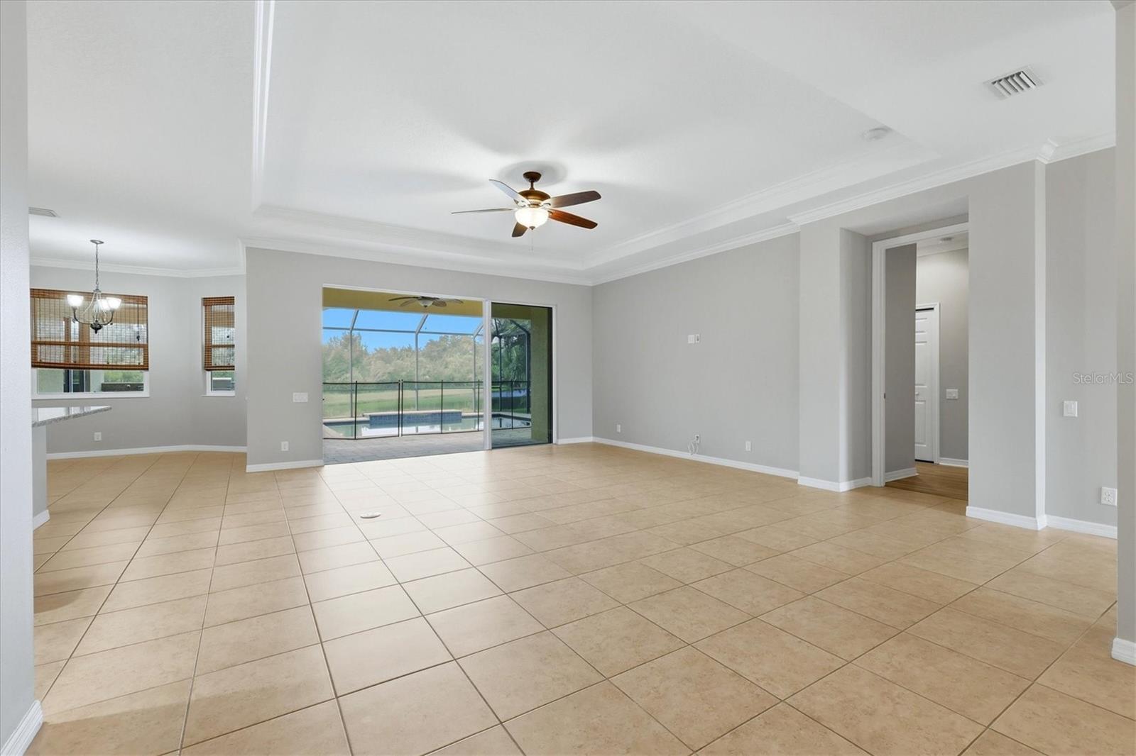 640 Honeyflower Loop Property Photo 11