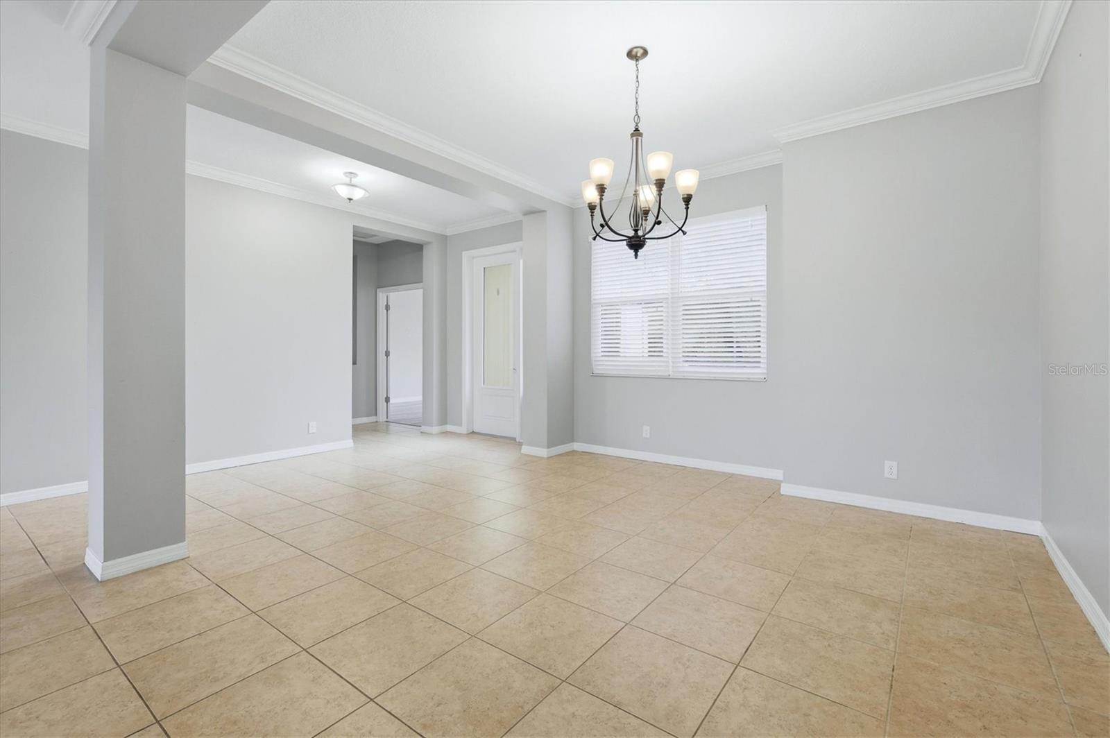 640 Honeyflower Loop Property Photo 16