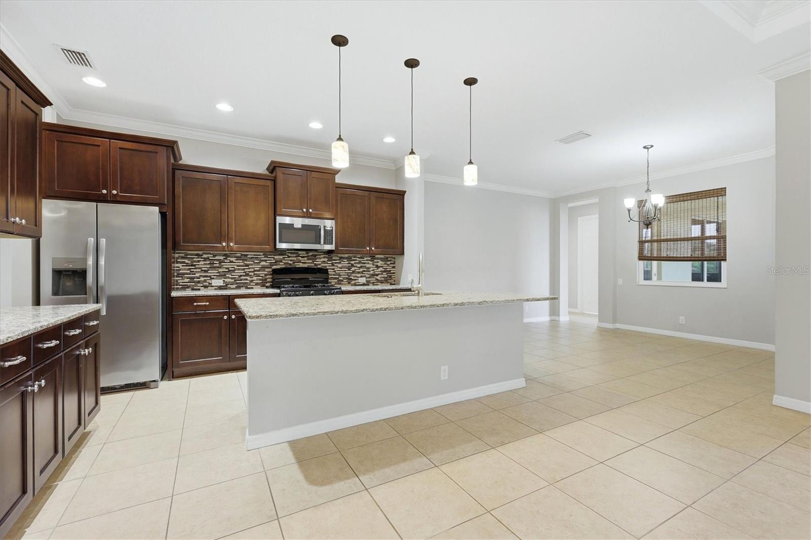 640 Honeyflower Loop Property Photo 17