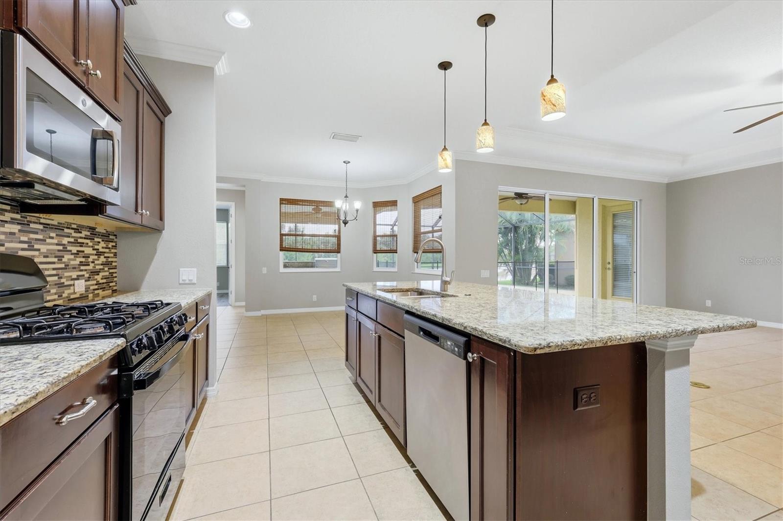 640 Honeyflower Loop Property Photo 19
