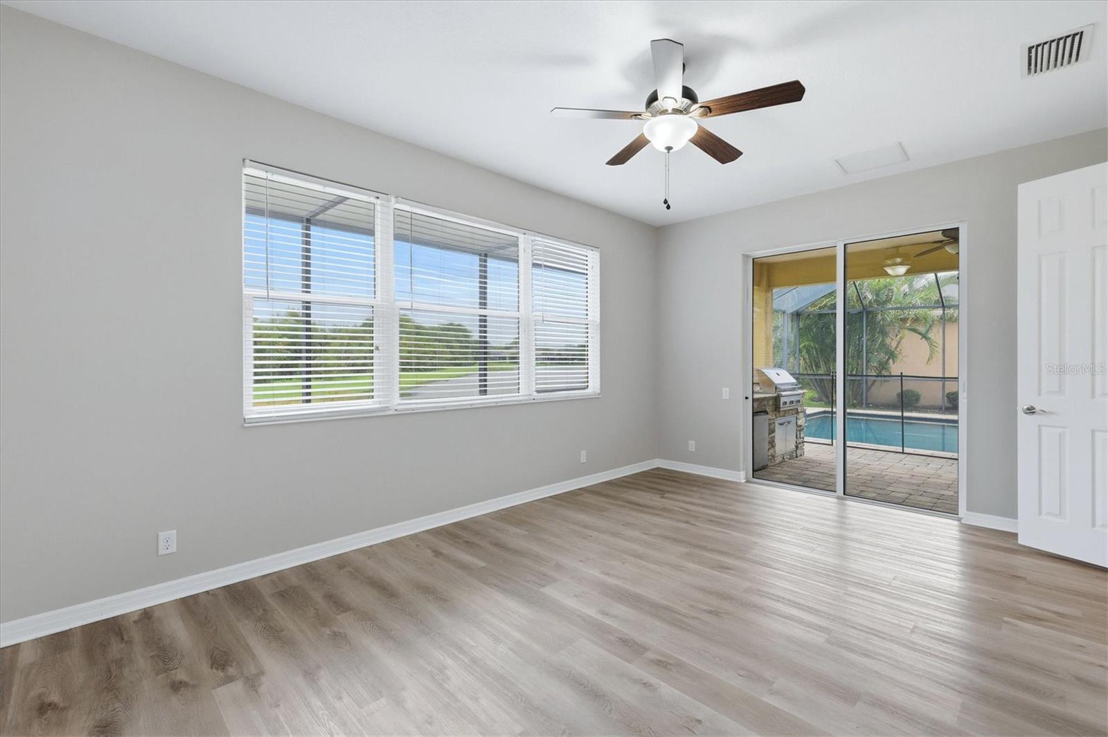 640 Honeyflower Loop Property Photo 30