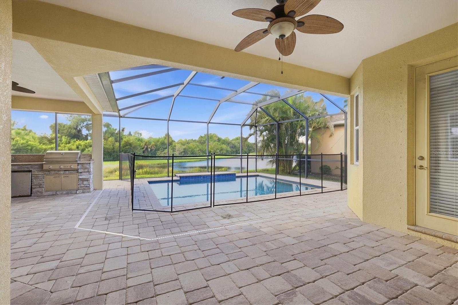 640 Honeyflower Loop Property Photo 37