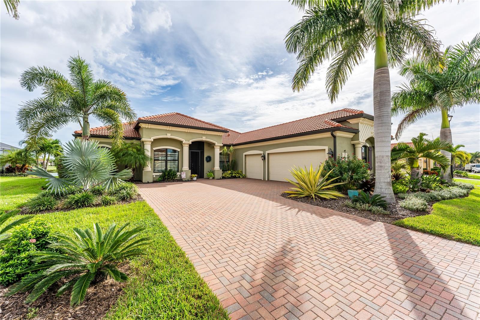 10733 Tarflower Dr Property Photo 1
