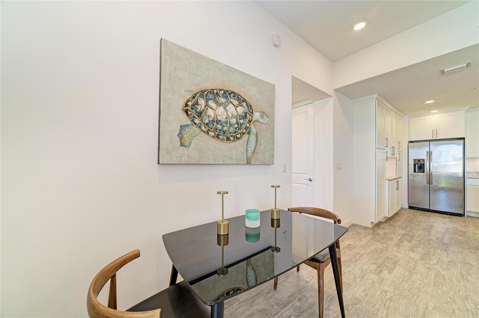 391 Aruba Cir #401 Property Photo 17