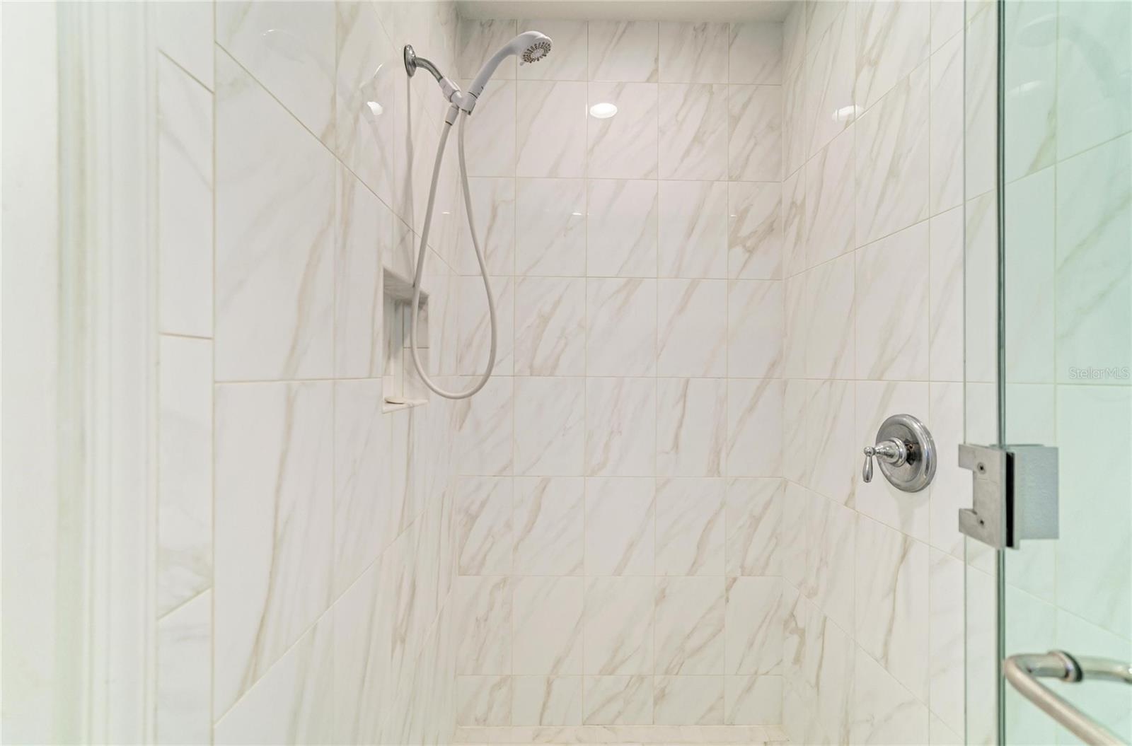 391 Aruba Cir #401 Property Photo 33