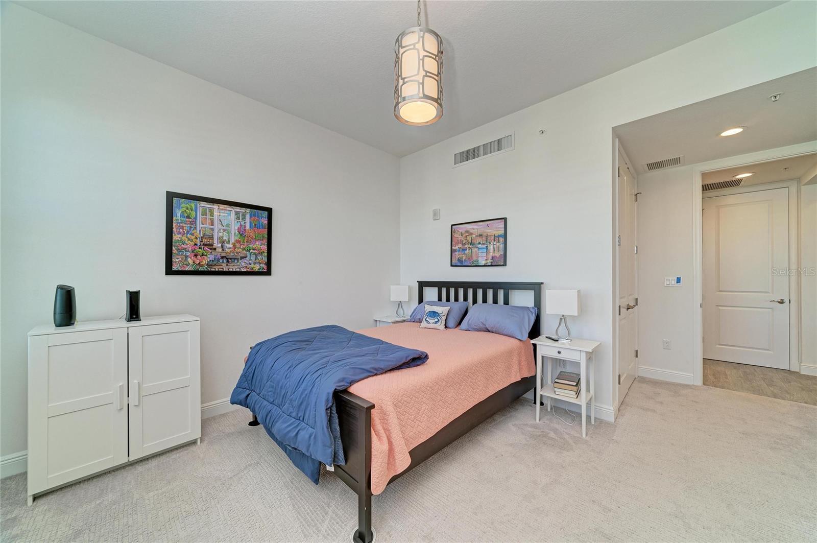 391 Aruba Cir #401 Property Photo 35