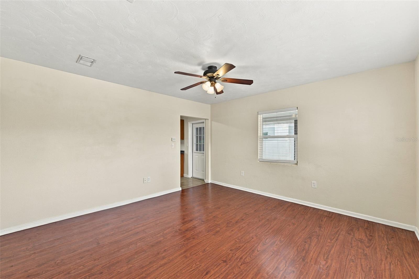 1007 21st Ave W Property Photo 7