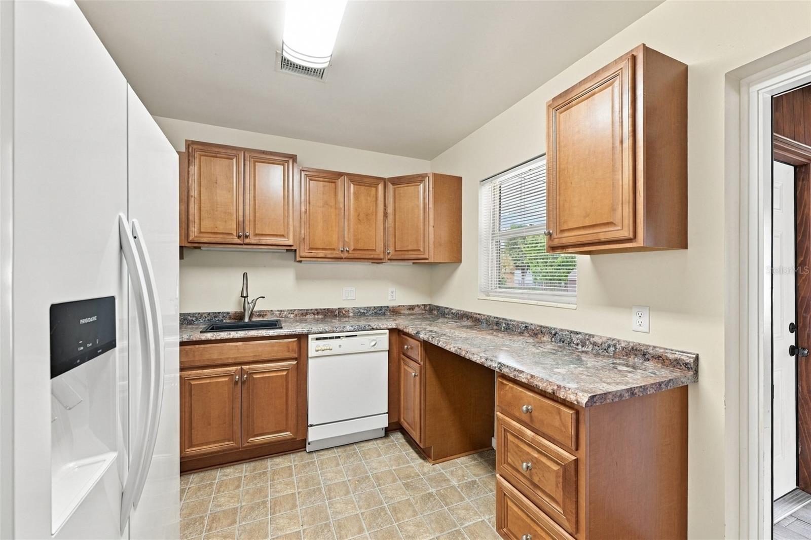 1007 21st Ave W Property Photo 9
