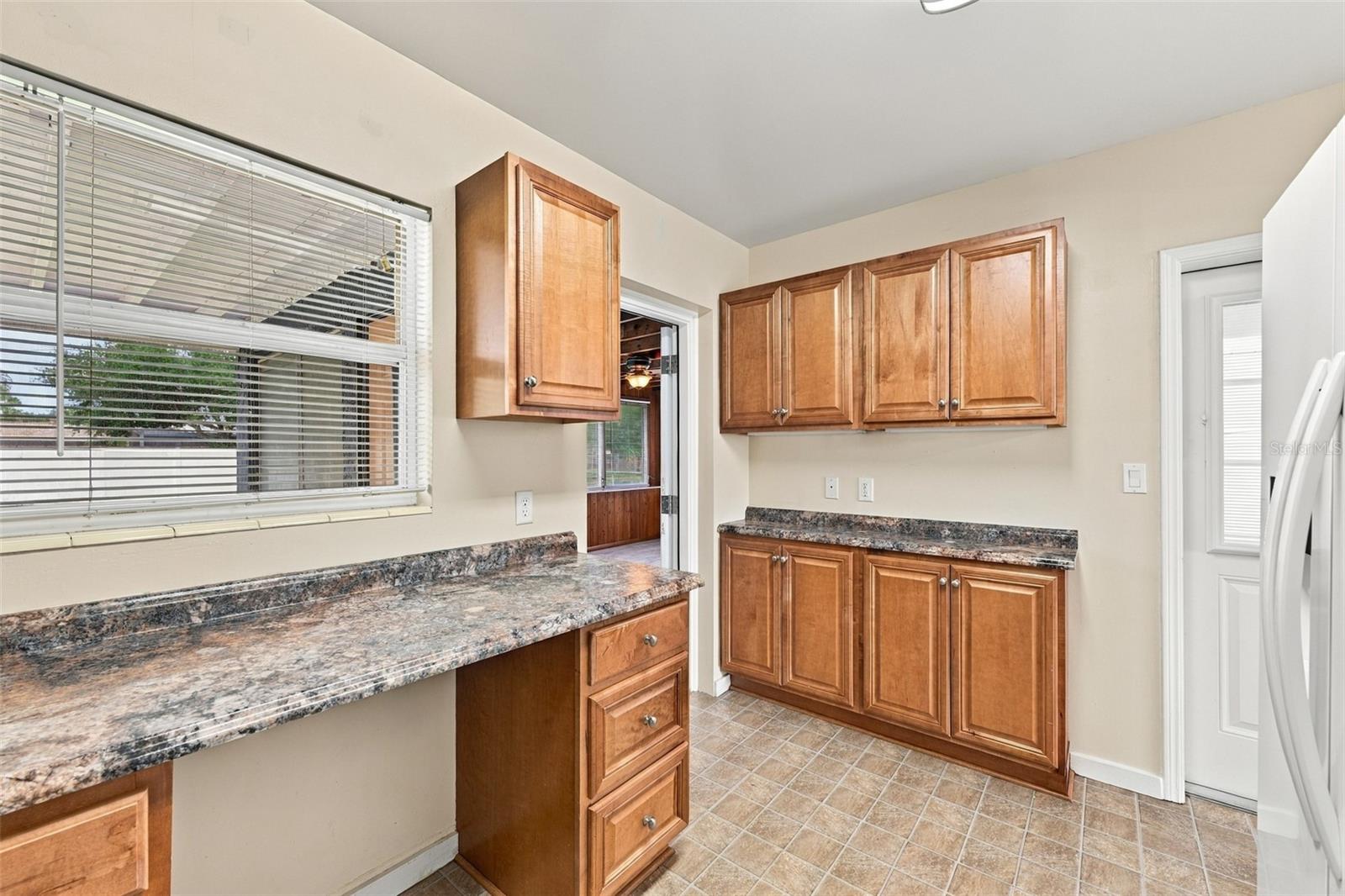 1007 21st Ave W Property Photo 12