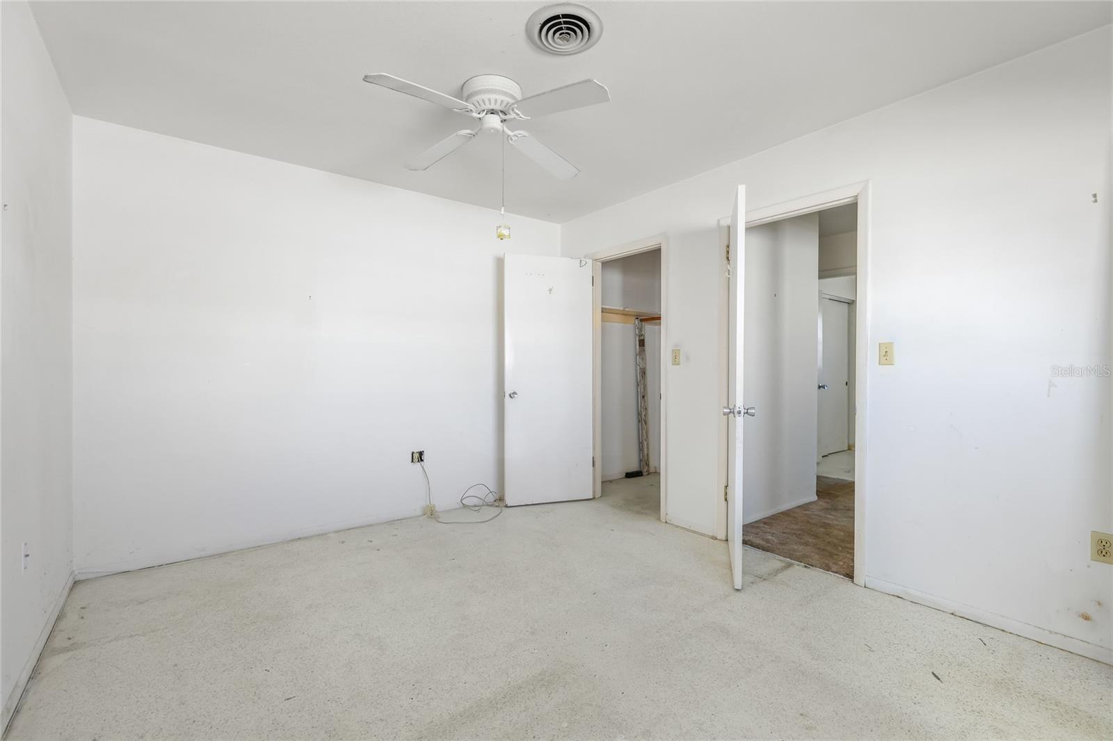 612 Center Rd Property Photo 15