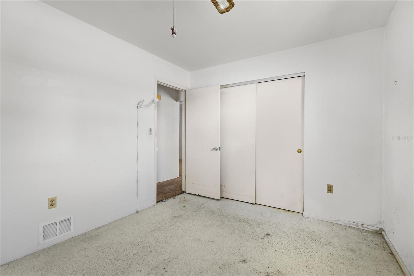612 Center Rd Property Photo 18