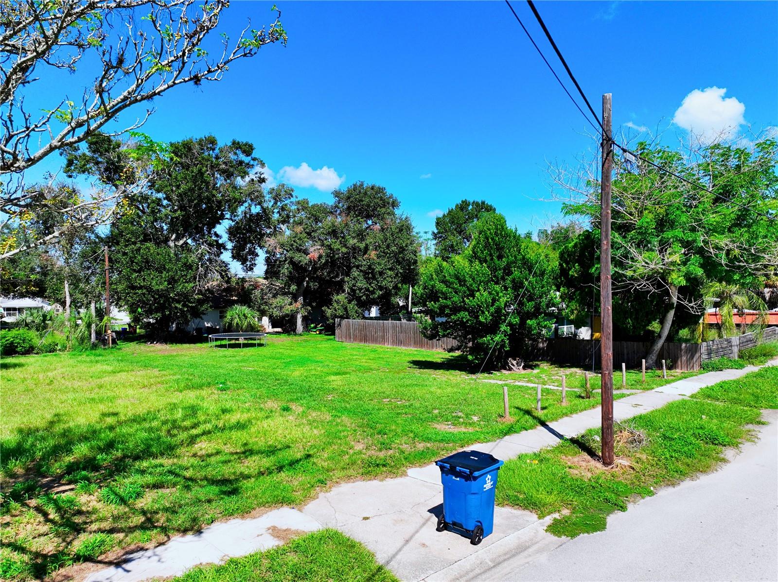 307 E St Property Photo 2