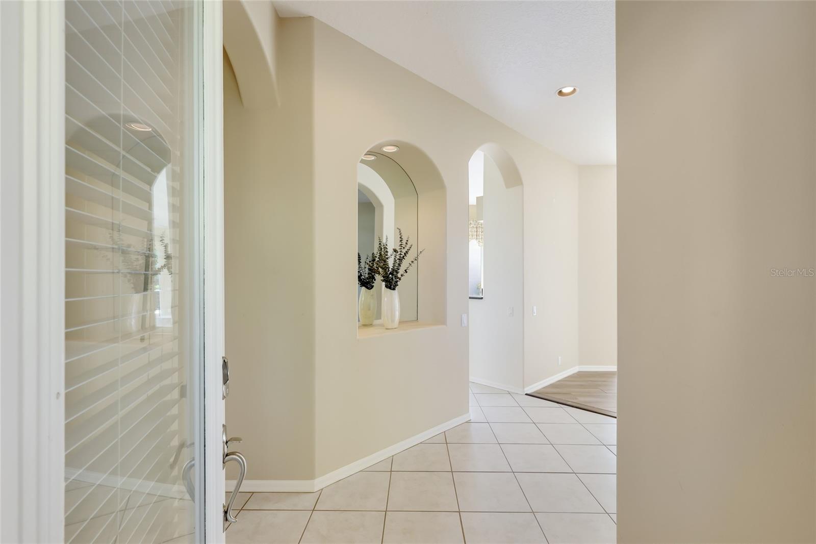 8702 52nd Dr E Property Photo 4