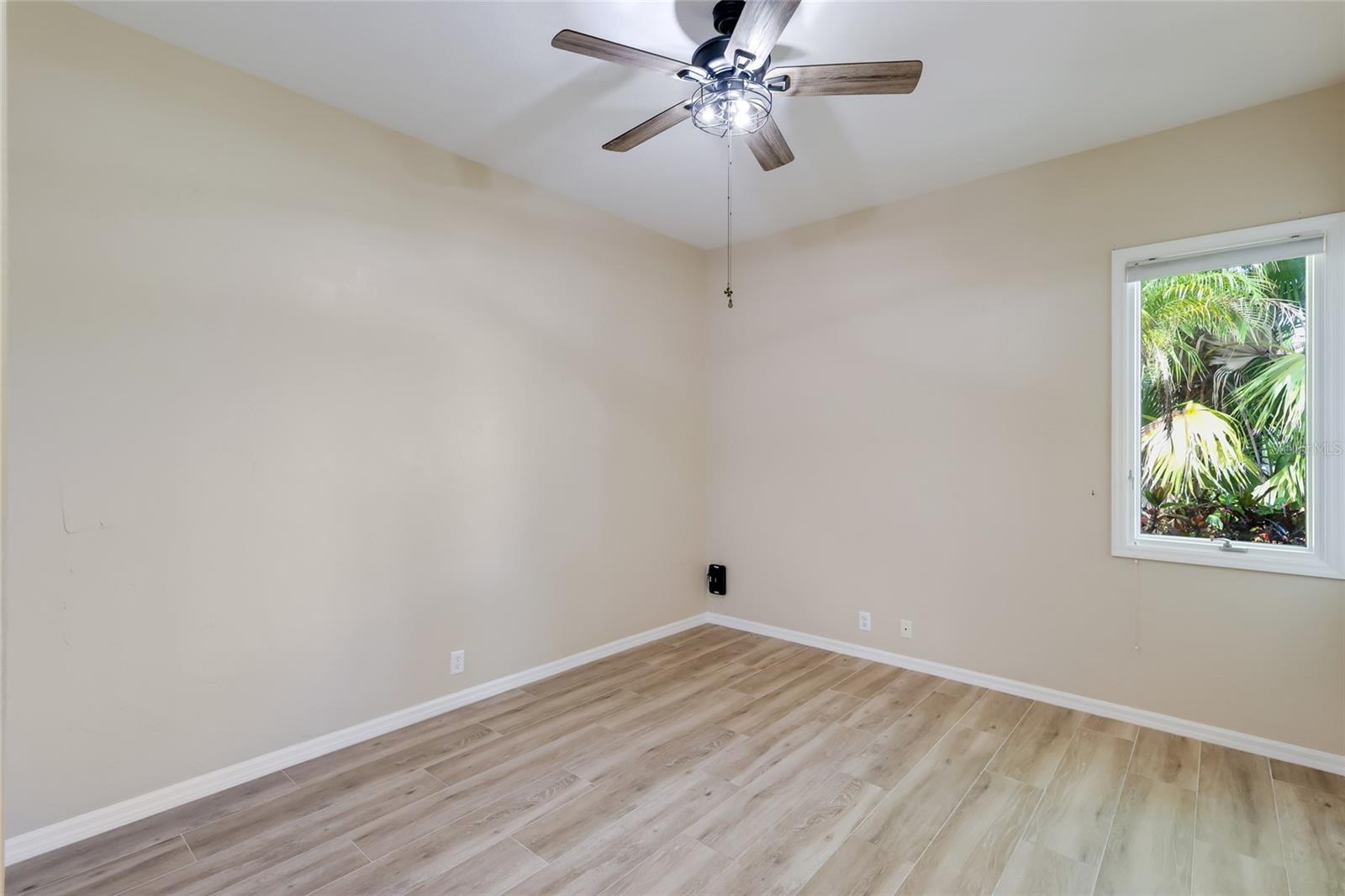 8702 52nd Dr E Property Photo 6