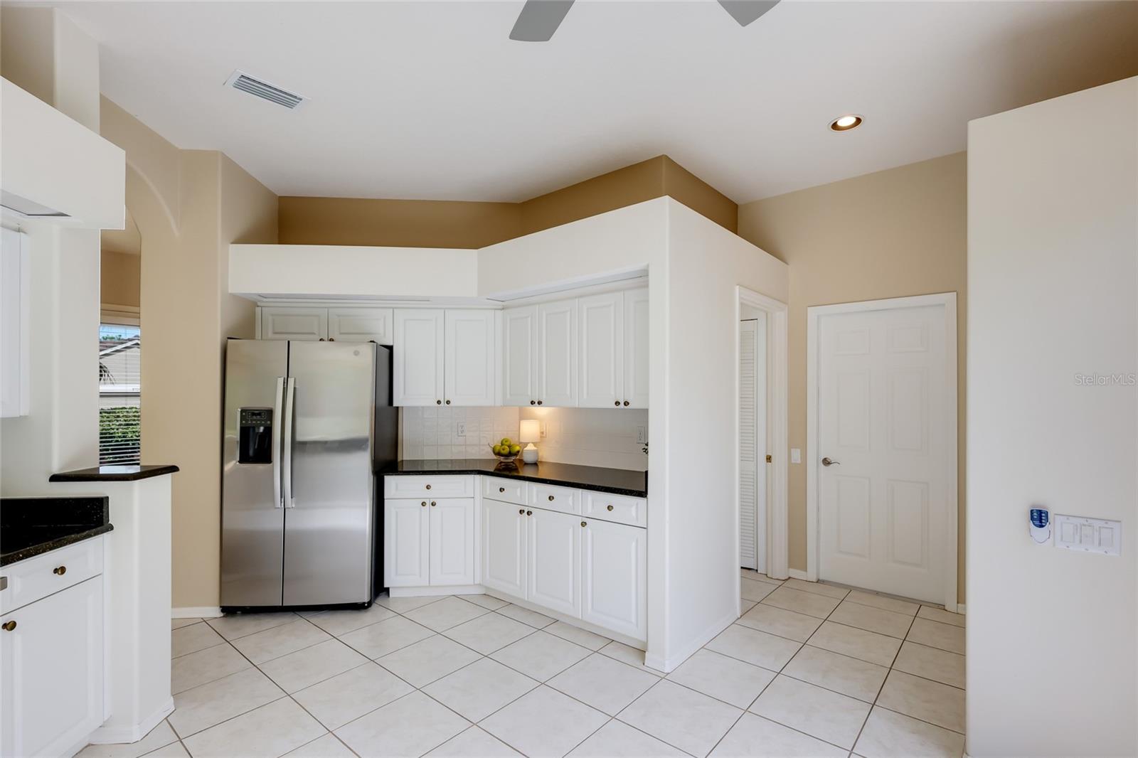 8702 52nd Dr E Property Photo 10