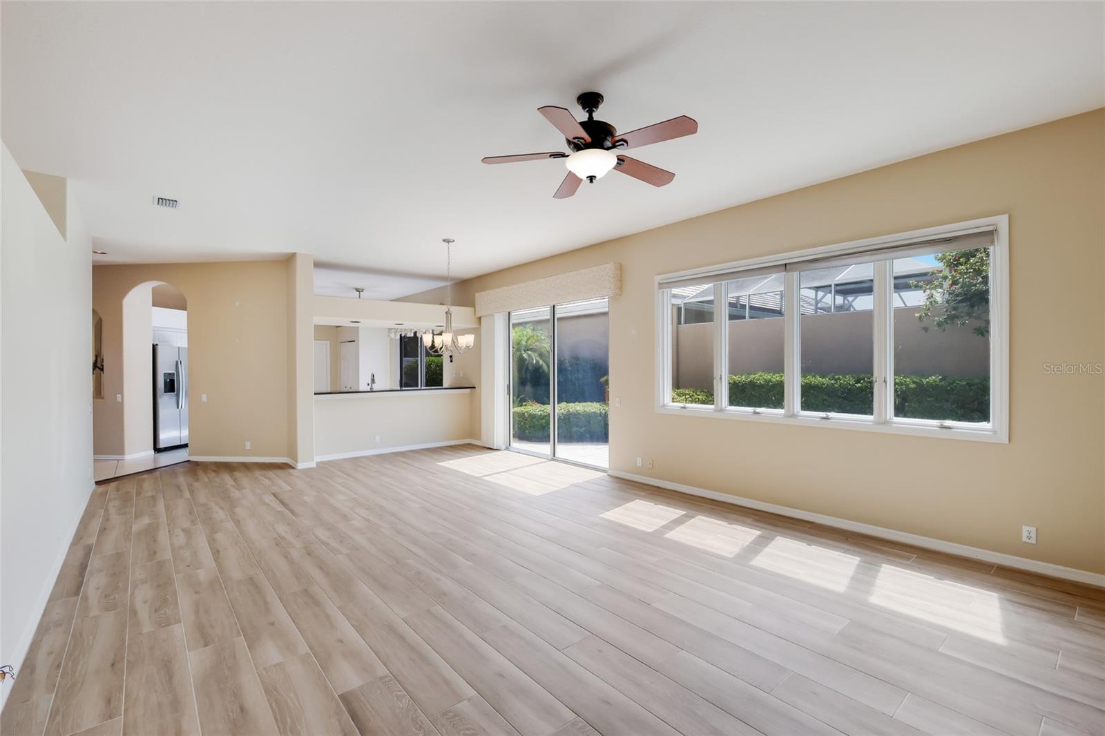 8702 52nd Dr E Property Photo 15