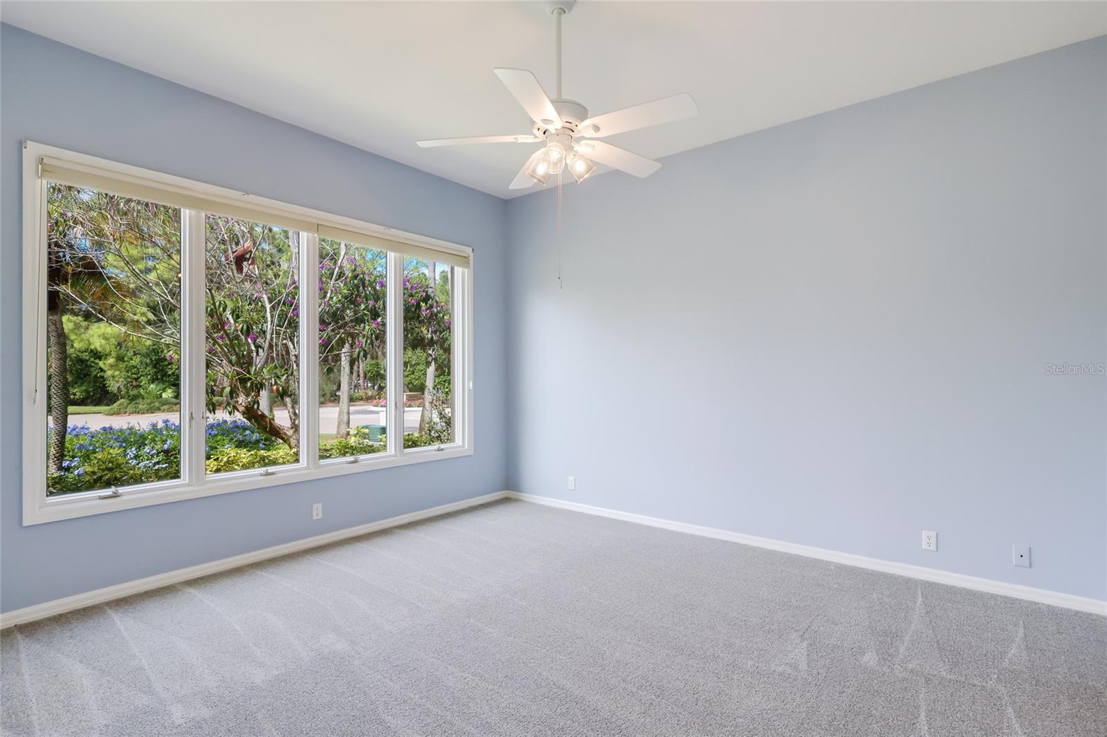 8702 52nd Dr E Property Photo 17
