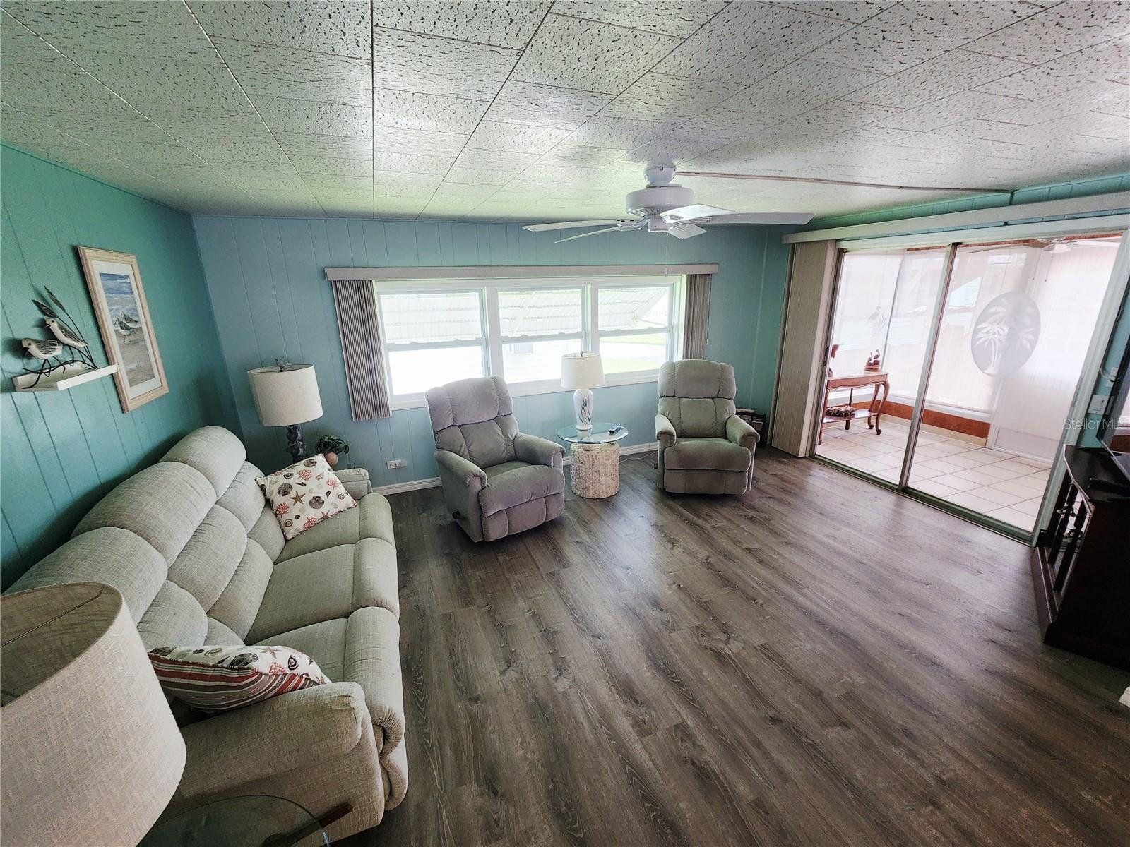 603 Cyprus Ct Property Photo 2