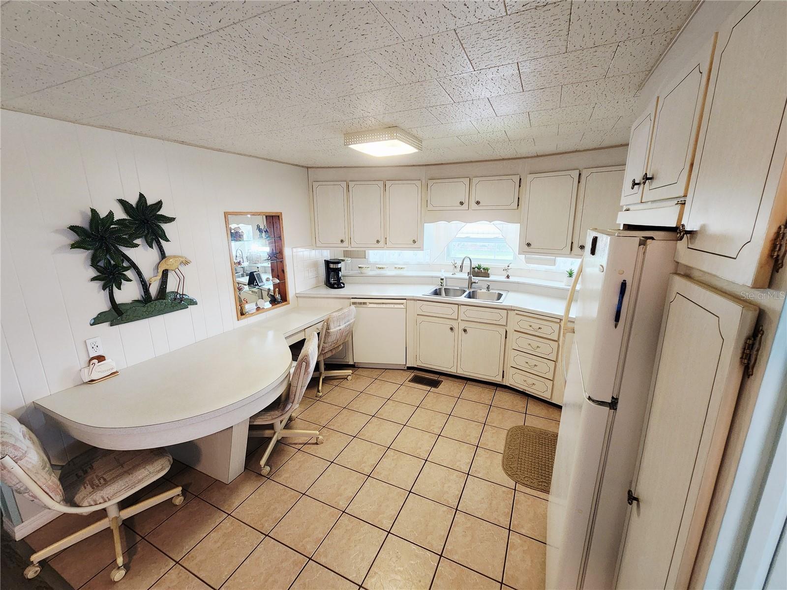 603 Cyprus Ct Property Photo 5