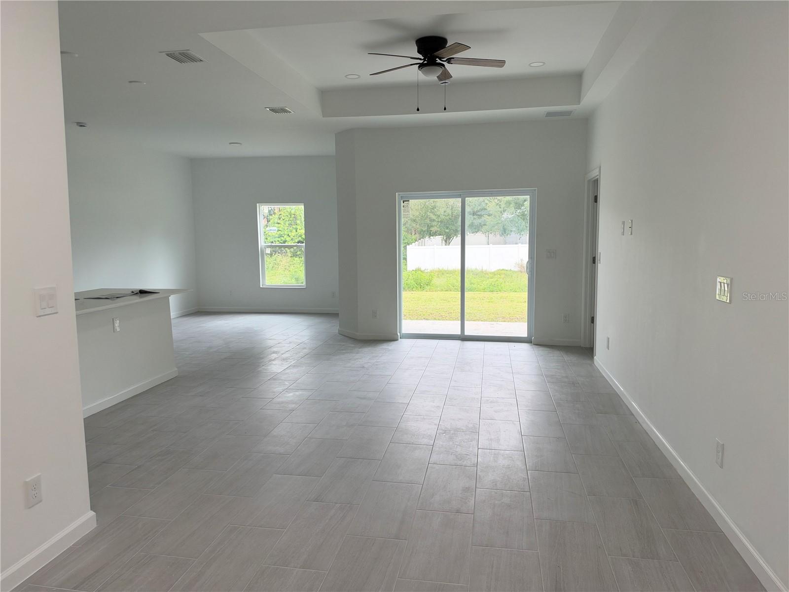 3046 Jeannin Dr Property Photo 5